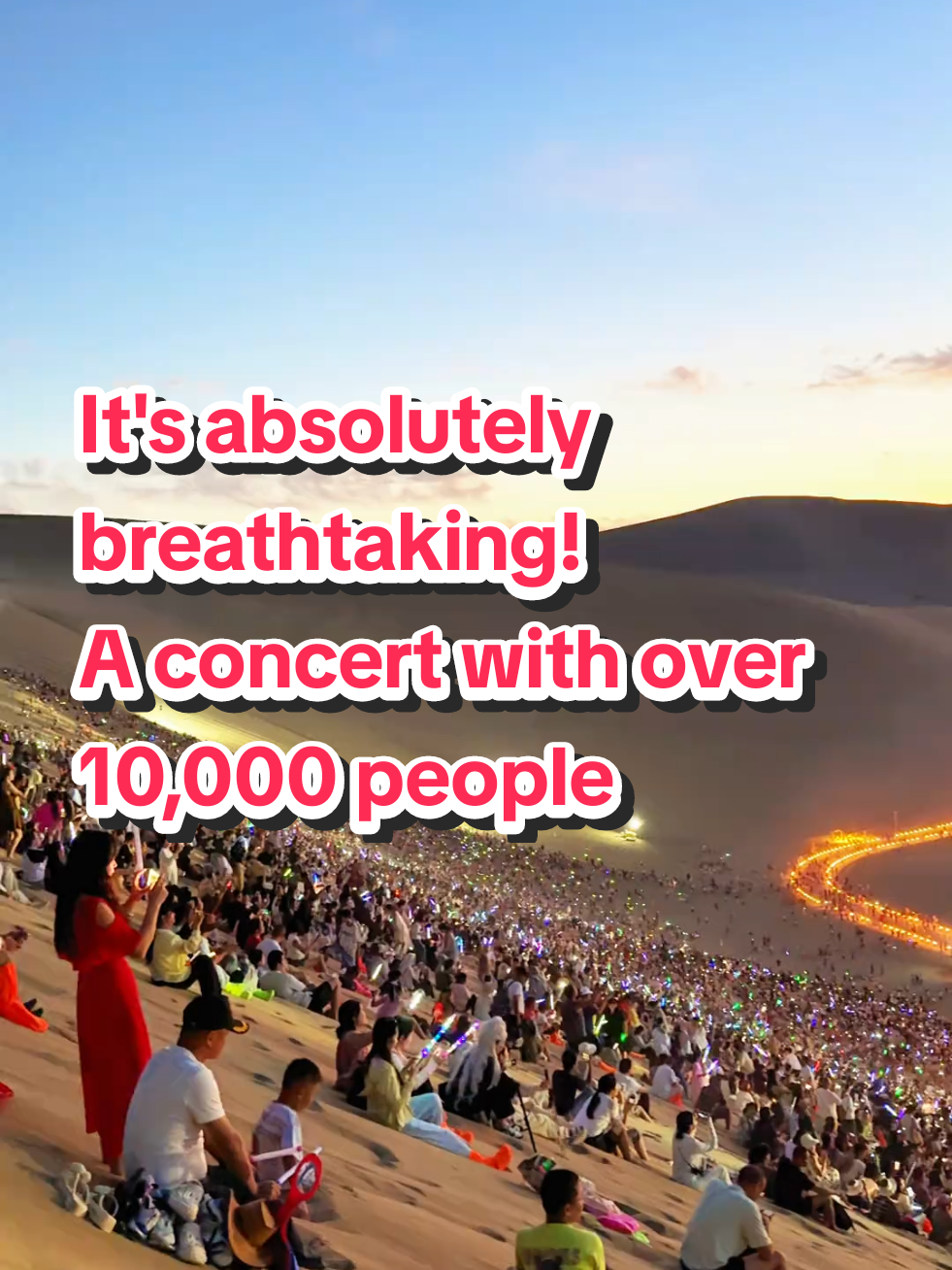 It's absolutely spectacular! A massive concert with over 10,000 attendees was held on the Gobi Desert at the Crescent Spring Scenic Area in northwestern China!#China 
