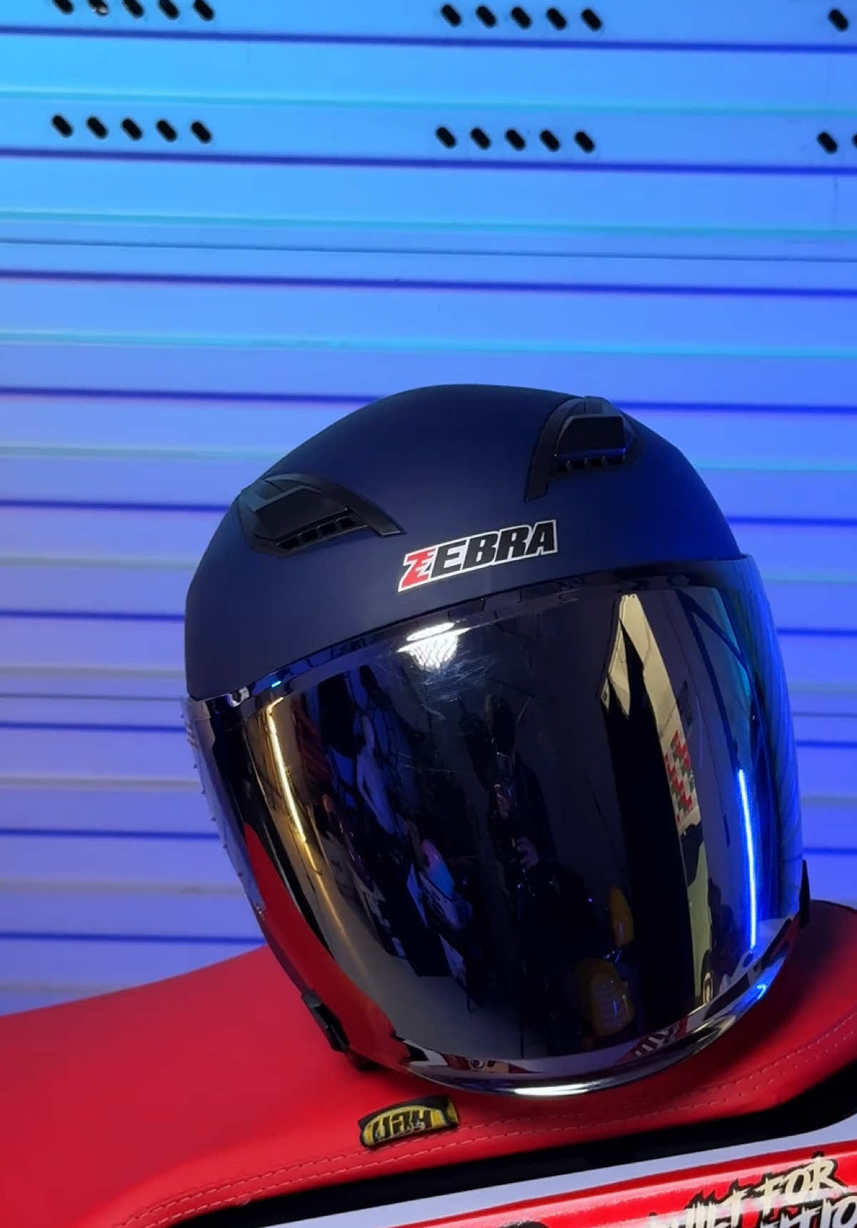 Not your ordinary helmet. 🏍️ ZEBRA YM-829– dual visor, half face, full swagger.  #ZebraHelmet #H320 #YM829 #RideDifferent #MotorStyle 