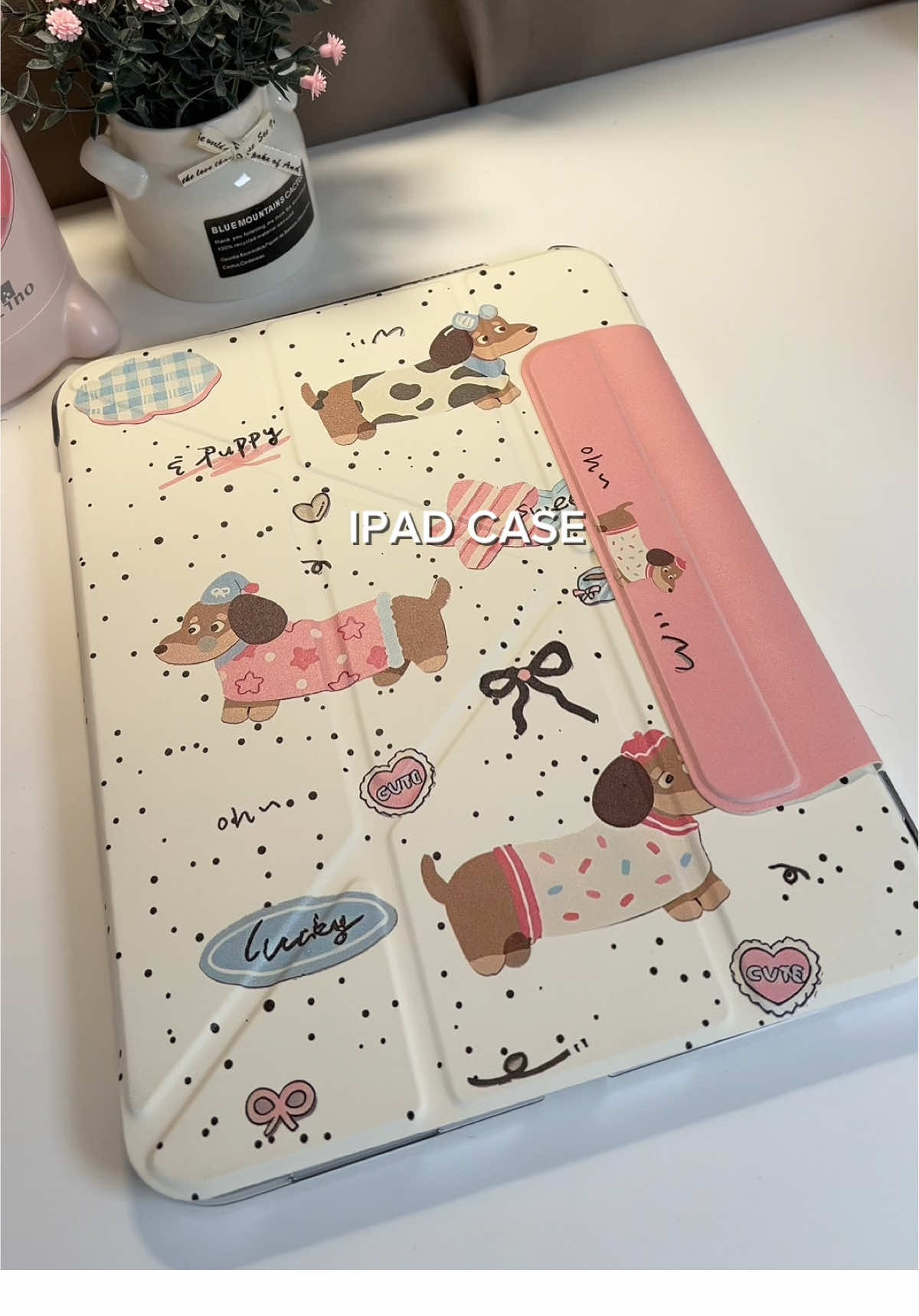 ป้ายยา เคสไอแพดลายน่ารัก 100/10  เก็บปากกาได้ หลังใสอะคริลิคสกรีนลาย เคสนี้คือต้องมี กันเครื่องงอกันกระแทก 🍒✨ #เคสไอแพด #เคสไอแพดมีที่เก็บปากกา #เคสipad #เคสไอแพดน่ารัก #ipad 