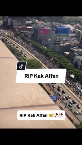 Tenang di sana kak Affan🍂🍂 #ojol #demo #grab #RIP #dprri 