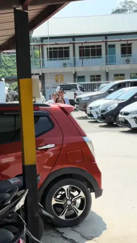 Selama bersara Cikgu Mary👏🏽 Ngarap panjai umur, gerai selalu nggau happ holiday🎉