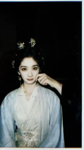 Dễ thương quá trời, véo má nhau đồ đó 🥰 #whendestinybringsthedemon #hienngu #tranphivu #vuonganhlo #fyp 