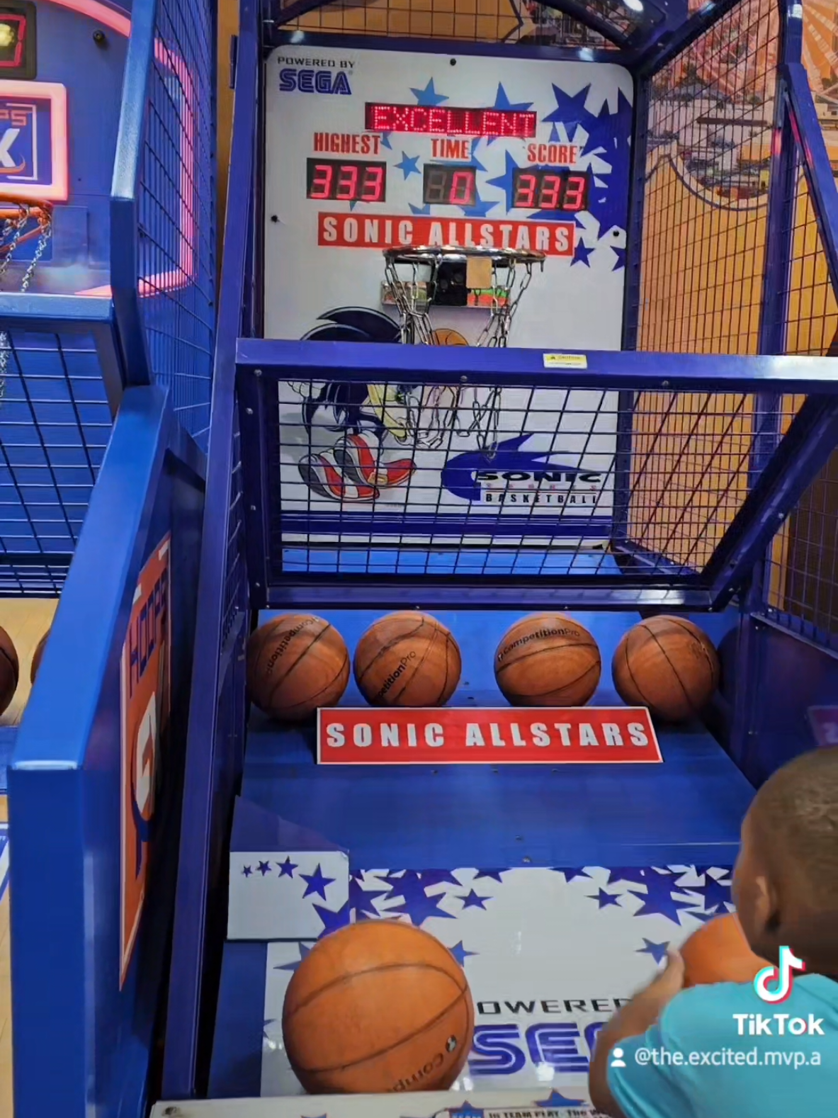 Please like, share, and subscribe. More to follow! #theexcitedmvparcadekid  #atthepierarcade  #sonicbasketball  #excitement 