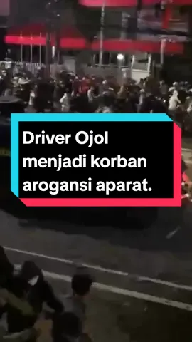 Lagi lagi Rakyat kecil jadi korban arogansi aparat. Ini dia kronologi kejadian tragis driver ojol yang menjadi korban arogansi aparat. Turut berduka cita sedalam-dalamnya atas wafatnya driver ojek online yang meninggal dalam insiden tragis di Pejompongan. 🤲 Semoga almarhum mendapat tempat terbaik di sisi Allah SWT, diampuni segala dosanya, dan keluarga yang ditinggalkan diberi ketabahan serta kekuatan. Peristiwa ini menjadi duka kita bersama. Semoga ada keadilan dan pertanggungjawaban yang nyata. #Ojol #brimob #brimobpolri #KeadilanUntukOjol #politik #indonesia #jokowi #pemilu #politikindonesia #prabowo #viral #pilpres #jokowidodo #jakarta #nkri #aniesbaswedan #news #politics #sandiagauno #rockygerung #viralindonesia #instagram #indonesiamaju #indonesiaemas #deutschland #pilkada #bali #prabowosubianto #fyp #ekonomi #trending #berita #prabowosandi #islam 