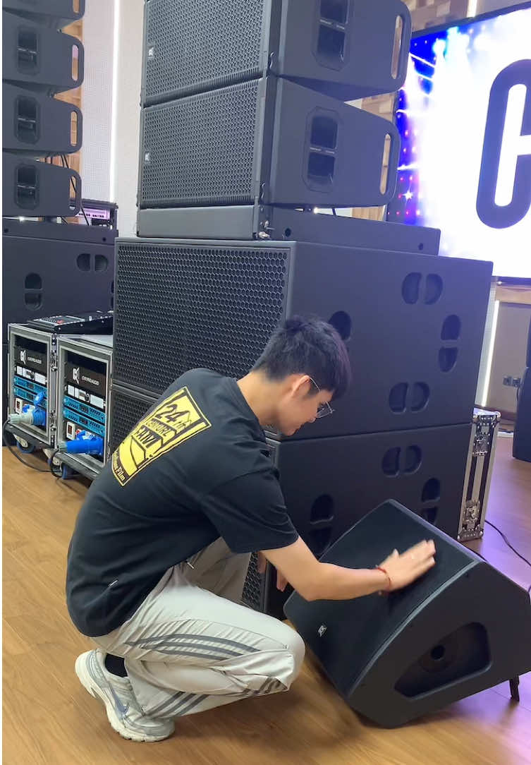 Details coming 🕺🕺 Active monitors ➕dual 12” line array ➕dual 18”subwoofer ➕power amplifier ➕digital mixer🤩 everything is prepared for U☺️ #poweramplifier #subwoofer #audios #audiosystem #PA  #creatorsearchinsights #monitor #linearray #linearraysystem #subwoofers #bass #subwoofersetup #loudspeaker #proaudio #partyspeaker #djsetup #soundsystem #event #eventos #proaudio #sonido #audioengineer 