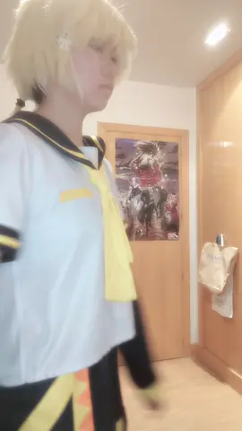 #KAGAMINERIN 🍊 | kagamine twins fight... || #cosplay #pjsk #fyp #xycba  . . @Benny 🌻 ❲  Luzu's ❳ 