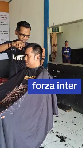 darah inter saya turun ke anak biar gak apa kali😂 #forzainter #interisti #tukangcukur