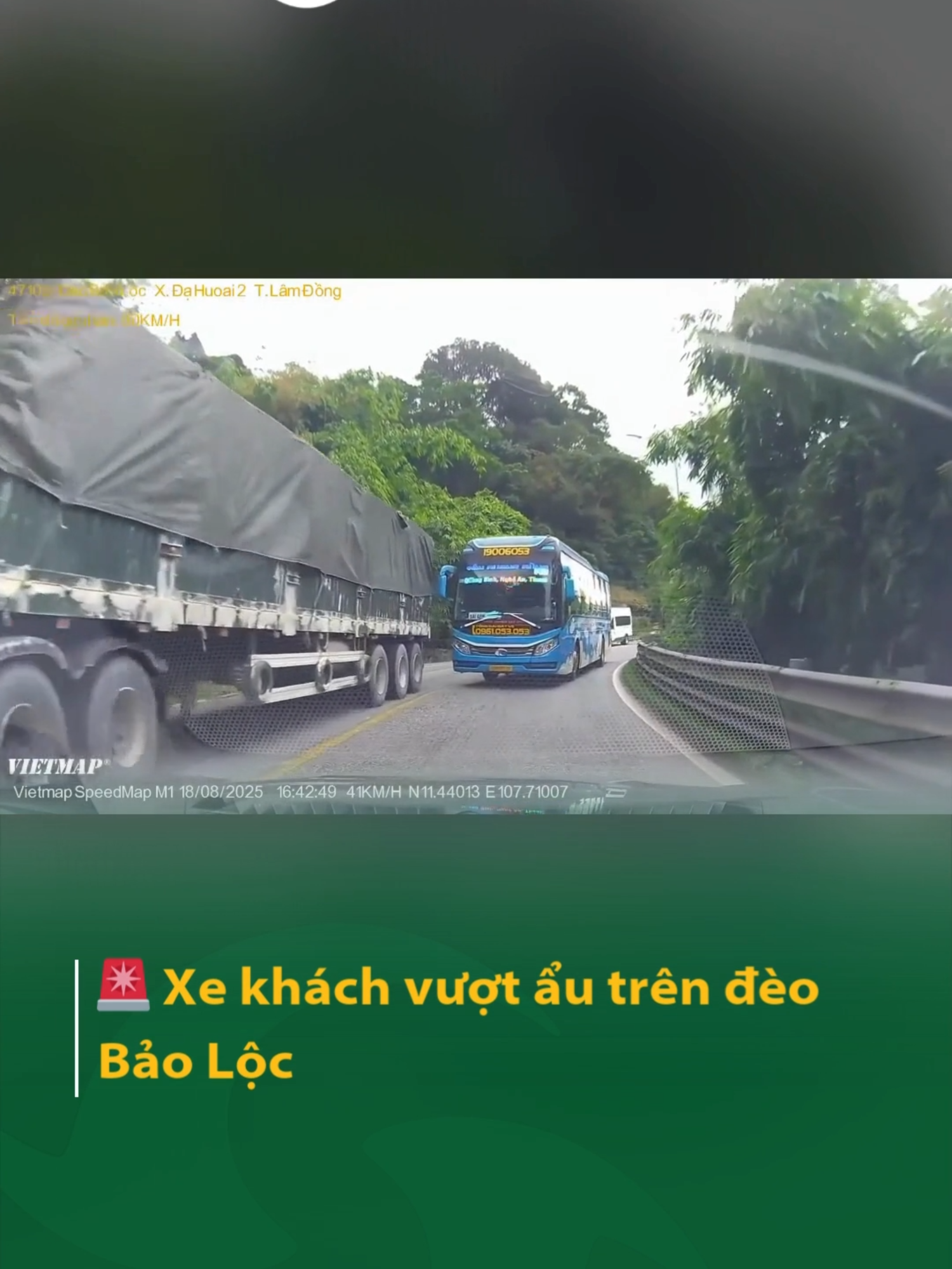 🚨 Xe khách vượt ẩu suýt gây tai nạn đối đầu trên đèo Bảo Lộc! Một pha lái xe coi thường tính mạng khiến cộng đồng mạng phẫn nộ. 👉 Hãy luôn giữ khoảng cách, tuân thủ tốc độ – an toàn cho chính mình và người khác! #VinasunTaxi #Vinasun #vinasuntaxi #antoàn #giaothông