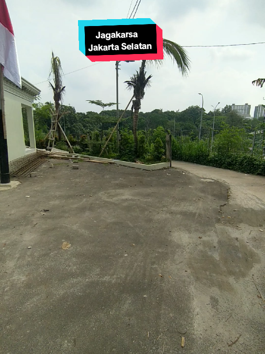 Last!!! 🏠 Siap Huni di Jagakarsa Jakarta Selatan lokasi sangat strategis di Jl M Khahfi 1 Harga: 850juta ✅ 2 Kamar Mandi ✅ 2 Kamar Tidur ✅ One Gate System ✅Security 24 jam ✅Dekat Ke Exit Tol Brigif 