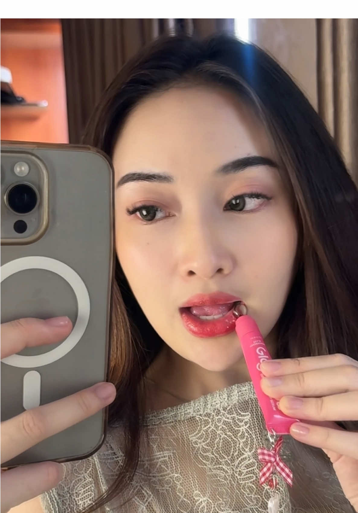 Gemeshh💖 mine : strawberry glaze #g2glipserum #lipcharmserum 
