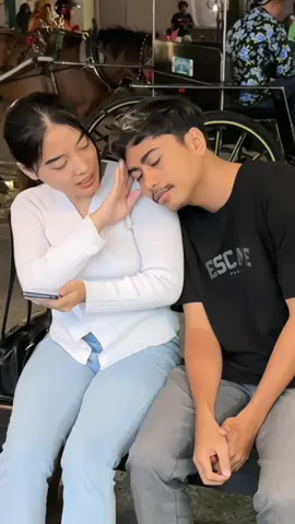 Holding a girl’s thigh #fyp #fypシ゚ #funny #gunturprank #girls 