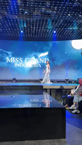 Preliminary Miss Grand Indonesia 2025. Evening Gown Jabar Putri Sulistiawati. Repost @bundalatinas  #eveninggown #missgrandinternational #missgrandindonesia2025 #missgrandindonesia #pageantlovers 