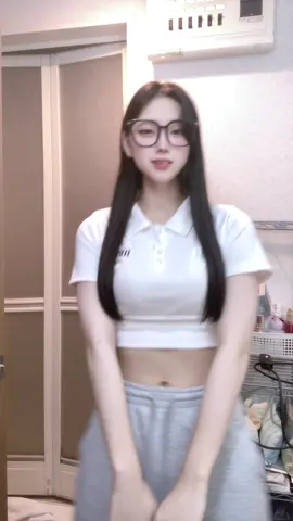 素直で愛嬌ある子良いね。私はひねくれてるし他人に無関心で仲いい子以外は極端に冷たいから友達少ない