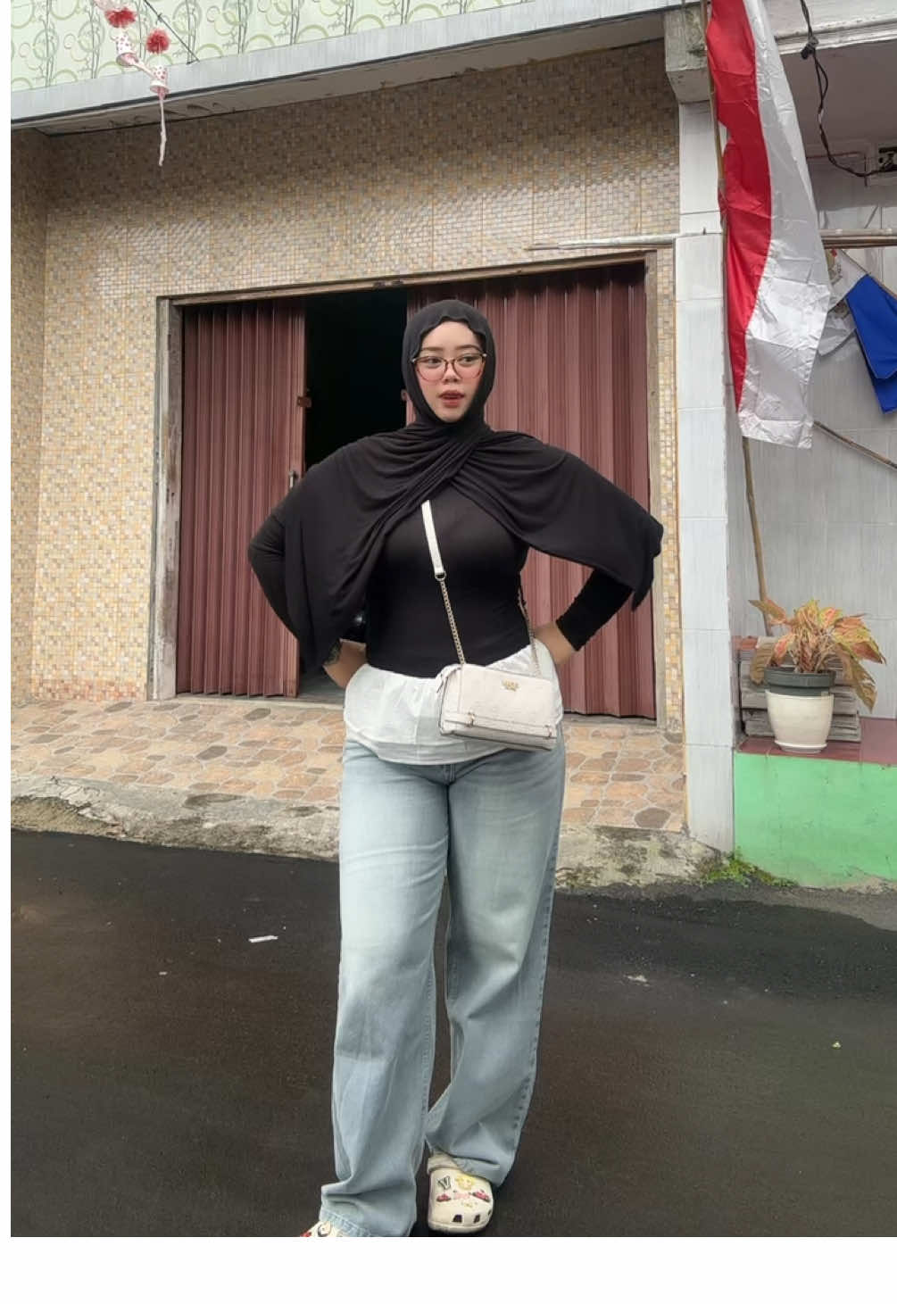 spill jeans nya dulu ahh dari @bods cloth #outfitideas#outfitinspo 