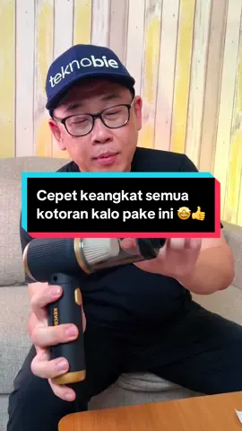 Membalas @Donius Mantap emang nih vacum cleaner keelat 🤩👍 Fitur Keelat KCVC 06 : 1. Penyedot debu mobil memiliki daya yang lebih tinggi yaitu 40W, daya isap yang lebih kuat yaitu 70.000 Pa, dan kecepatan impeler kipas yang lebih cepat yaitu 50.000 Pa. Dapat dengan mudah membersihkan debu dan sampah yang terlihat dan bahkan tidak terlihat di dalam mobil, sofa, karpet, meja, sudut, dan tempat lainnya. 2.9 bagian yang dapat diganti untuk memenuhi kebutuhan yang berbeda. 3. Memiliki daya isap yang kuat dan efisiensi pengumpulan debu yang tinggi. 4. Memiliki kekuatan hembusan yang kuat dan dapat dengan mudah menerbangkan debu dan kotoran yang sulit dibersihkan di slot kartu seperti keyboard. 5. Dapat dengan mudah membersihkan debu, kotoran, bulu anjing, bulu kucing, dan cairan. 6. Dilengkapi dengan 3 filter yang dapat dicuci berulang kali, yang memiliki masa pakai lebih lama. 7. Dengan desain pengisian daya tipe-c, dapat diisi dengan menghubungkan kabel data ponsel, bank daya, atau kabel pengisi daya mobil. 8. Memiliki masa pakai yang lama, tidak mudah panas dan memiliki stabilitas yang baik. 9. Dilengkapi dengan desain kotak peralatan untuk memudahkan penyimpanan. 10. Ukurannya kecil, ringan dan mudah dibawa kapan saja. #keelat #kcvc06 #vaccumcleaner 