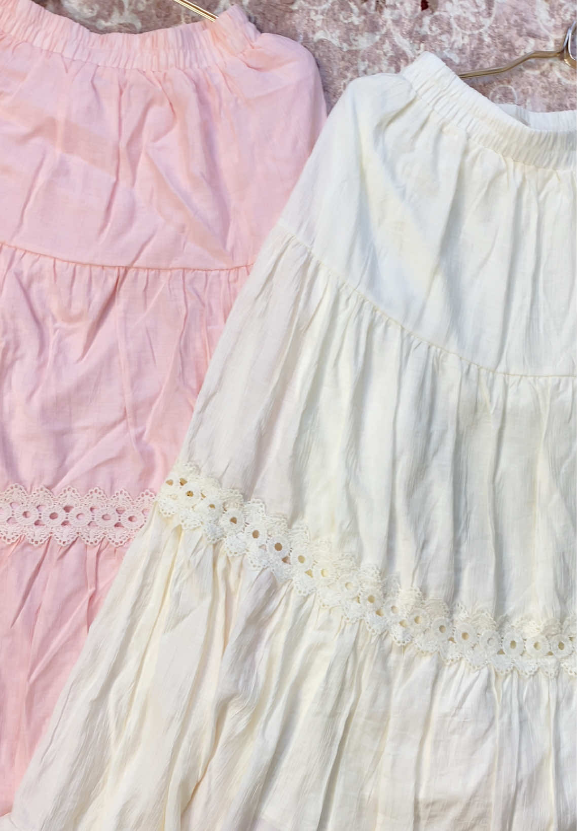 I don’t know what color to choose 🥰🤗🤗 #fyppppppppppppppppppppppp #outfitideas #outfitkekinian #koreanlook #bahanimport 