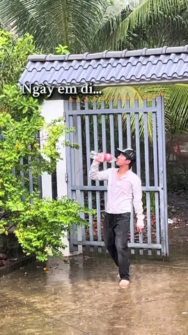 Ngày em đi a bán nỗi buồn cho cơn say #Huyhả #tiktokgiaitri #songaymaiemdimat 