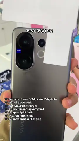 Kita ready tipe terbaru dari Vivo V60 💙✨ Di Varian : 8+8GB/256 GB 12+12GB/256 GB  12+12GB/512 GB  Camera Kece 50 MP ZEISS  Battrai Gede 6000 mAh  Bisa Foto Underwater juga pasti nyaa  dan Aman dan keren banget bagi yg STYLISH yaa Karna  di V60 ini udah tipis wlw batrei nya gede  dan juga udah memiliki layar lengkung di ke 4 sisi  Vivo AI terbaru nya juga makin keren di lengkapi dgn 100x Zoom portrait ☺💙✨ Segera Berkabar  hanya di Erafone Bukittinggi  #CaptureV60 #vivov60 #zeisspotrait #upclosefromaftar #v60_bukittinggi  @vivo Indonesia @vivocampus Indonesia 