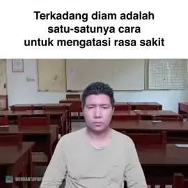 Dan tertawa adalah cara untuk menyembunyikan rasa sakit 😊 #windahbasudara #windahtopup 