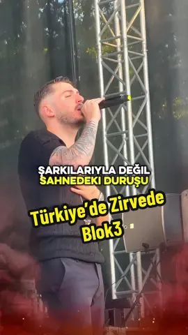 Türkiye’de Zirve Savaşı: Blok 3, Lvbel C5 ve Listeleri Sarsan Dev Rekabet!                                              Blok 3 artık hak ettiği yerde! İstanbul Festivalinde sahneye helikopterle inişiyle sosyal medyayı salladı. Lvbel C5 ile aylardır süren kıyasıya rekabetin sonunda zirveye oturdu. Aynı zamanda Demet Akalın, Ati242 ve Sefo da listeleri zorlayarak müzik sahnesini hareketlendiriyor. Bu kıyasıya mücadeleyi yakından takip edin; sizce zirve kimin olacak? #kesfetbeniöneçıkart #eboshow #blok3 #lvbelc5 #magazin @Ebo @İsmail Tilaver @gerçek lvbelc5 