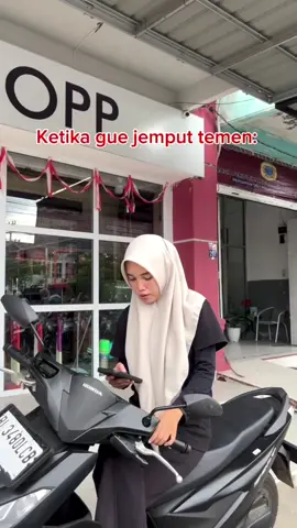 Cung tangan yang punya temen hobinya ngaret😏✋🏼 Untung dibikin mood balik dibawa shopping kehayana shopp🥰🫰🏻 #ngaret #bestfriend #shopping #ootdfashion #bandaaceh #acehtiktok #trending 