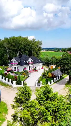 miłego dnia❤️ #ogród #drone #garden #dom #house 