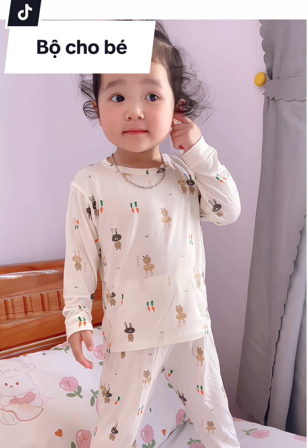 Mặc những bộ thun lạnh như này vừa xinh vừa thoải mái lại k lo con bị lạnh các mẹ ạ #bothunlanhchobe #bodaitaychobe #bothunlanhdaitaychobe 