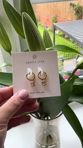 THE huggie earrings 😍 @Abbott Lyon #TheALCollective #ALFave #girlythings #abbottlyon 