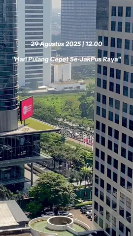 Stay safe semua pekerja jeketii! ✨ Stay safe juga buat pendemo yang hari ini turun ke jalan #demo #29agustus2025 