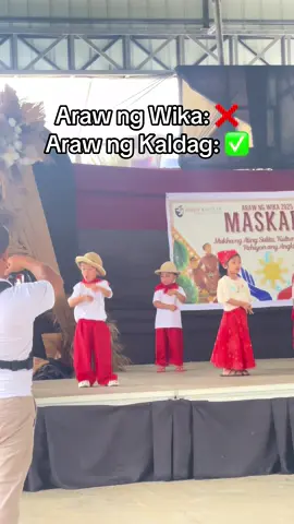 Anak mong nilaro ang sayaw. 😂 #arawngwika #fyp #kaldag #funnyvideos 