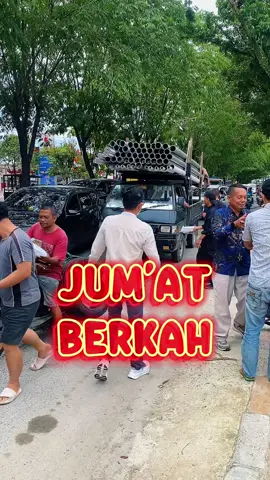 Bahagia itu menular, bukan dari hal besar, tapi dari langkah sederhana saat kita berbagi. Senyum yang kita sisipkan di wajah orang lain, diam diam kembali ke hati kita sendiri. Disitulah kebahagiaan berputar. Sederhana, tapi berarti