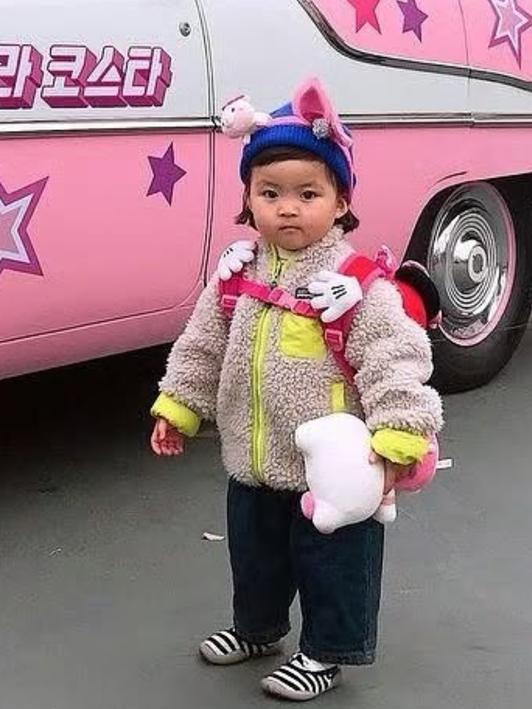 I took a lot of photos 🥳💕 #korean #unfrezzmyaccount #humor #jinmiran #rohee 