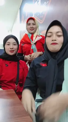 Tiga Srikandi 😘😘😘