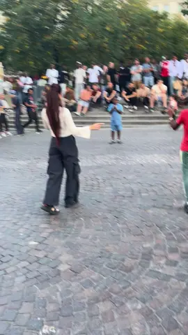 #elle danse très bien 