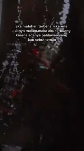 apakah cinta itu benar-benar tulus,atau hanya cara halus manusia menuntut dimiliki...