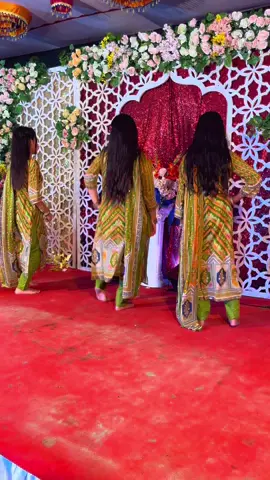 Haldi dance 💃🏼 #bdbiyebari #haldilook #holudsondha #bdtiktokofficial🇧🇩 #holud 