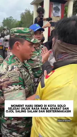 tetap damai lur                                    #demo #ojol #dprd #brimob 