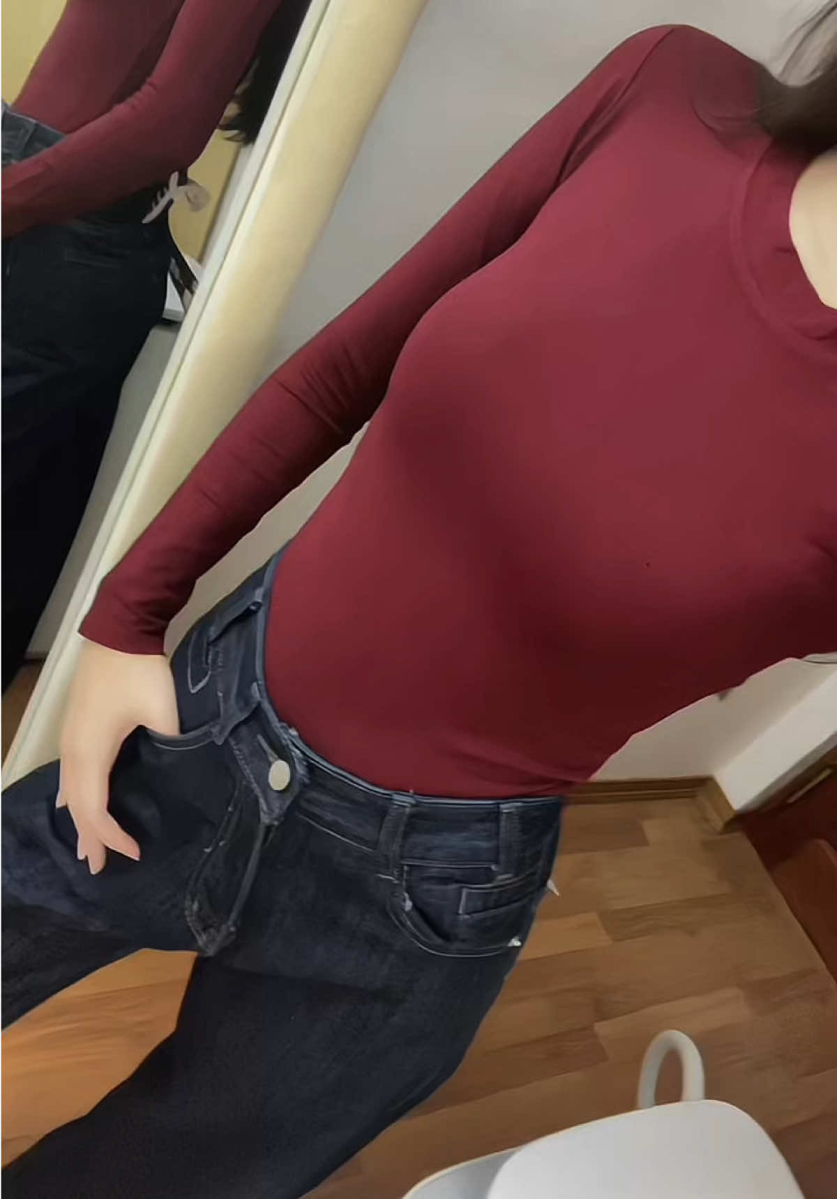 Tr ơi caid áo n đẹp đừng để ý đến cái đt toai nha 😌 #xuhuongtiktok #viral #justdun #phoidotrend #outfitideas 