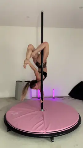✨ 2 varitations du Brass monkey dont je n’ai pas les noms mais elles sont cool à reproduire 👀✨ #polesport #training #sportlife #polespin 