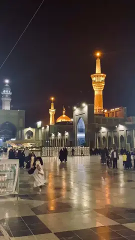 إن قلبي إليك ميّالٌ وفي صدري شوقٌ لا أُجيد كتمانه فيفضحني... ذبلت أوراقي يا ربيع الأرواح يا ملاذ الراحلين من ضيق الدنيا وعلّقني قَطرةً على سلاسل الدموع أنتظر ساعة الوصول وأناديك: يا غريبَ طوس يا أنيس النفوس. يا ابن موسى لو تعلم كم سافرت روحي إليك كم بكت خطواتي على أعتاب حرَملك كم نادتك ليالي الوحدة: 