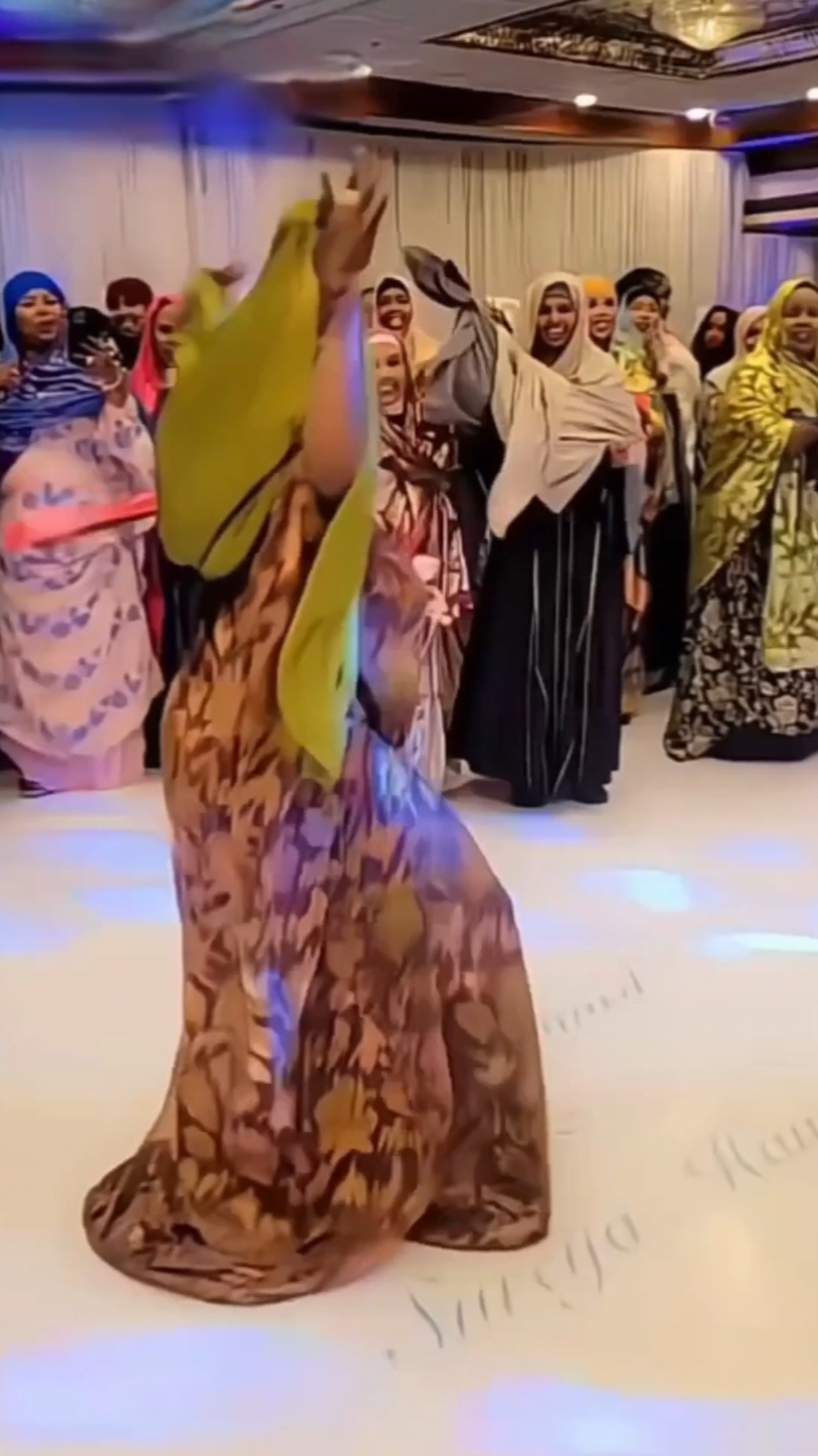 #1millionaudition #1millionviews #fyp #fypシ゚ #galmudugnimo💙🤍💚 #buranbur #xadiyo_buraanbur #somali #somalitiktok #somalitiktok12 #somalia #somaligirls #somalilandtiktok💚🤍❤ #muqdisho #muqdishotiktok #puntlander🇸🇱 #hawiye_powers❤💪 #galkacyo #cadaado #foryour  waaaw