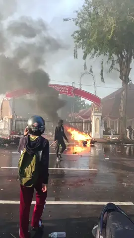 demo surabaya