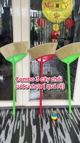 combo ba cây chổi cước nhựa quét nhà quét sân quét sàn quá tiện lợi quá rẻ luôn mấy anh chị ơi chổi đẹp chổi xịn bản chổi rộng 38 cm chiều dài 90 cm cầm đầm chắc tay dễ xài dễ sử dụng @@lethihongnhi90 @@lethihongnhi90##lethihongnhi90##choicuocnhua##choiquetnha##choinhua##giadungtienich