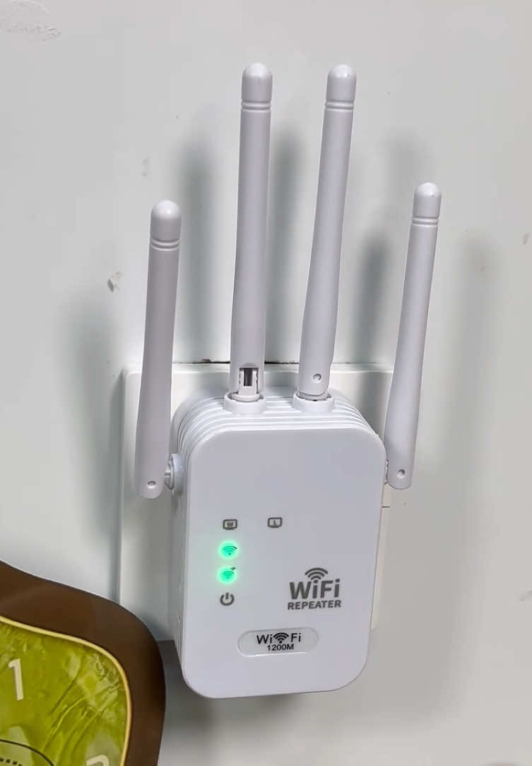 Maximize your WiFi by sending it farther throughout your house and office with this simple solution. Purchase from the orange cart below to see the different brands of band amplifiers.#wifiextender #wifi #hxdiw #hxdiwwifi #wifiextension                       