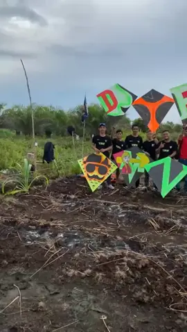 🥶🥶🥶@Arifin(TSS)team suka suka @Teguh Wahyu @👑°TSS_OFFICIAL°👑 #layanganpontianak #kelayangmempawah #layanganaduan #fyppppppppppppppppppppppp #fyp 