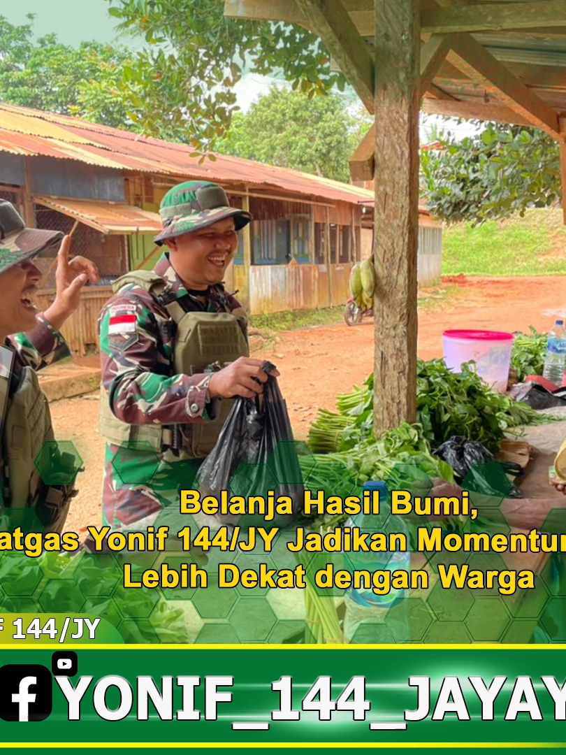 Belanja Hasil Bumi, Satgas Yonif 144/JY Jadikan Momentum untuk Lebih Dekat dengan Warga Boven Digoel – Sebagai wujud kepedulian terhadap perekonomian masyarakat lokal, Satuan Tugas Yonif 144/JY melaksanakan kegiatan belanja hasil bumi di Camp 19, Distrik Jair, Kabupaten Boven Digoel, Papua Selatan. Jumat (29/8/2025). Kegiatan ini dipimpin oleh Serta Sauqi Rachman bersama anggota dari Pos KM 30. Dalam kegiatan tersebut, personel Satgas secara langsung membeli hasil panen masyarakat seperti sayur-sayuran, buah-buahan, umbi-umbian, dan bahan makanan lainnya yang merupakan produk lokal dari kebun milik warga setempat.  Komandan Satgas Yonif 144/JY, Letkol Inf Eko Siswanto, S.Hub.Int., M.I.P., menyatakan bahwa kegiatan ini merupakan bagian dari upaya TNI dalam membangun hubungan yang harmonis dengan masyarakat Papua, sekaligus mendukung kemandirian ekonomi warga di daerah penugasan. “Kami ingin keberadaan Satgas tidak hanya dirasakan dalam aspek keamanan, tetapi juga mampu memberikan kontribusi positif bagi kehidupan sosial dan ekonomi masyarakat. Melalui kegiatan belanja hasil bumi ini, kami harap dapat membantu meningkatkan penghasilan para petani lokal,” ujar Letkol Inf Eko Siswanto. Selain berbelanja hasil bumi, interaksi yang terjalin dalam kegiatan ini juga menjadi ajang untuk mempererat tali silaturahmi antara TNI dan warga setempat, sebagai bagian dari pendekatan humanis dalam pelaksanaan tugas di wilayah perbatasan. Aksi ini mendapat sambutan hangat dan antusiasme tinggi dari masyarakat yang merasakan manfaat langsung secara ekonomi. Kegiatan ini merupakan salah satu dari berbagai program pembinaan teritorial yang rutin dilakukan oleh Satgas Yonif 144/JY selama penugasan di wilayah Papua Selatan.