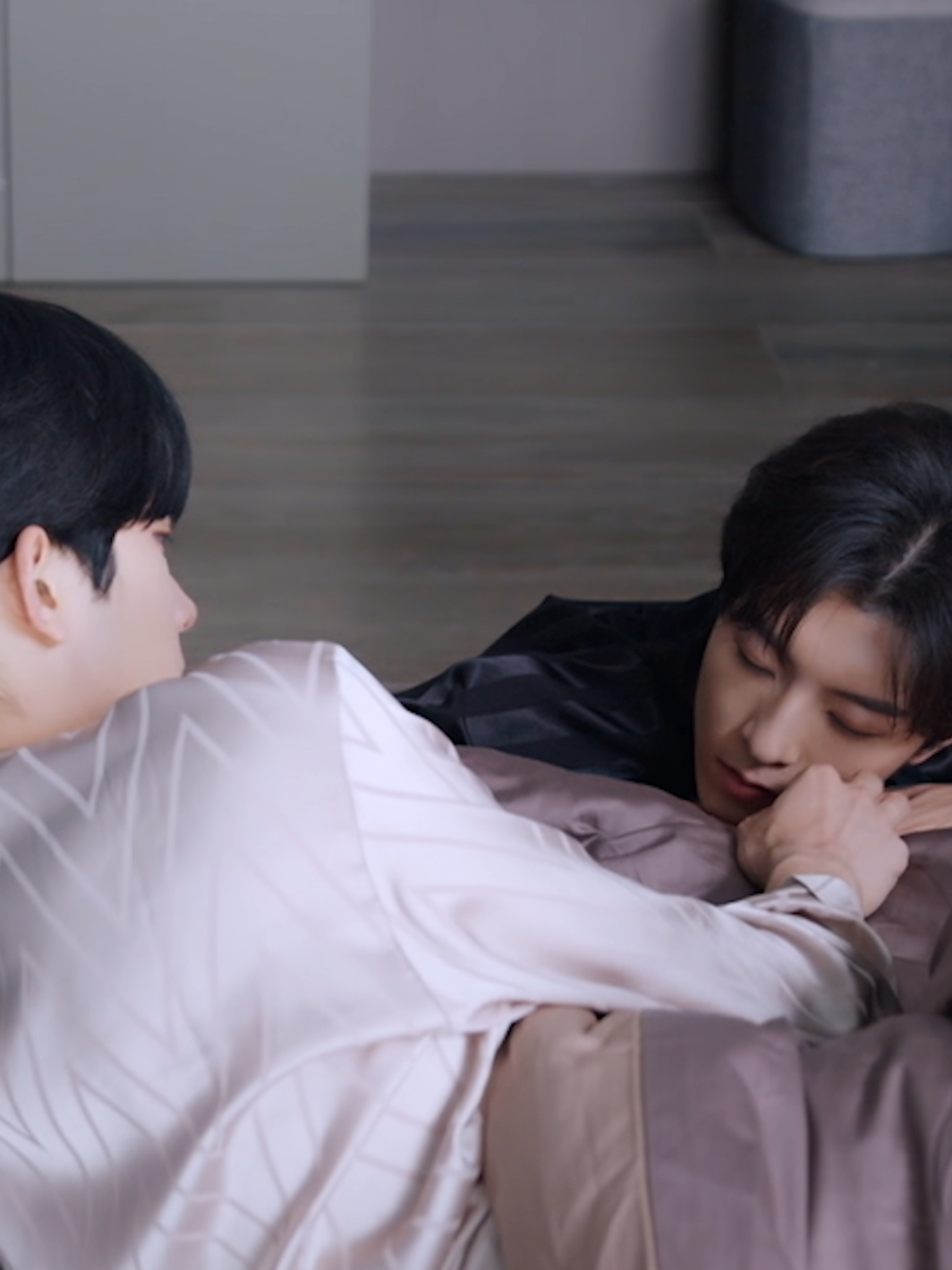 Nobody has ever loverboyed than Shaoyu has ever loverboyed A new episode of ABO #DesireTheSeries is OUT NOW on #GagaOOLala!🤩 Where to watch? ✨𝙂𝙤 𝙩𝙤 𝙡𝙞𝙣𝙠 𝙞𝙣 𝙗𝙞𝙤✨ #BLSeries #BL #เรื่องนี้ต้องดู #Boyslove #Yaoi #垂涎Desire #ABODesire