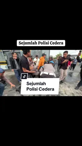 Sejumlah Polisi Cedera #demo #indonesiacemas #bengkulu 