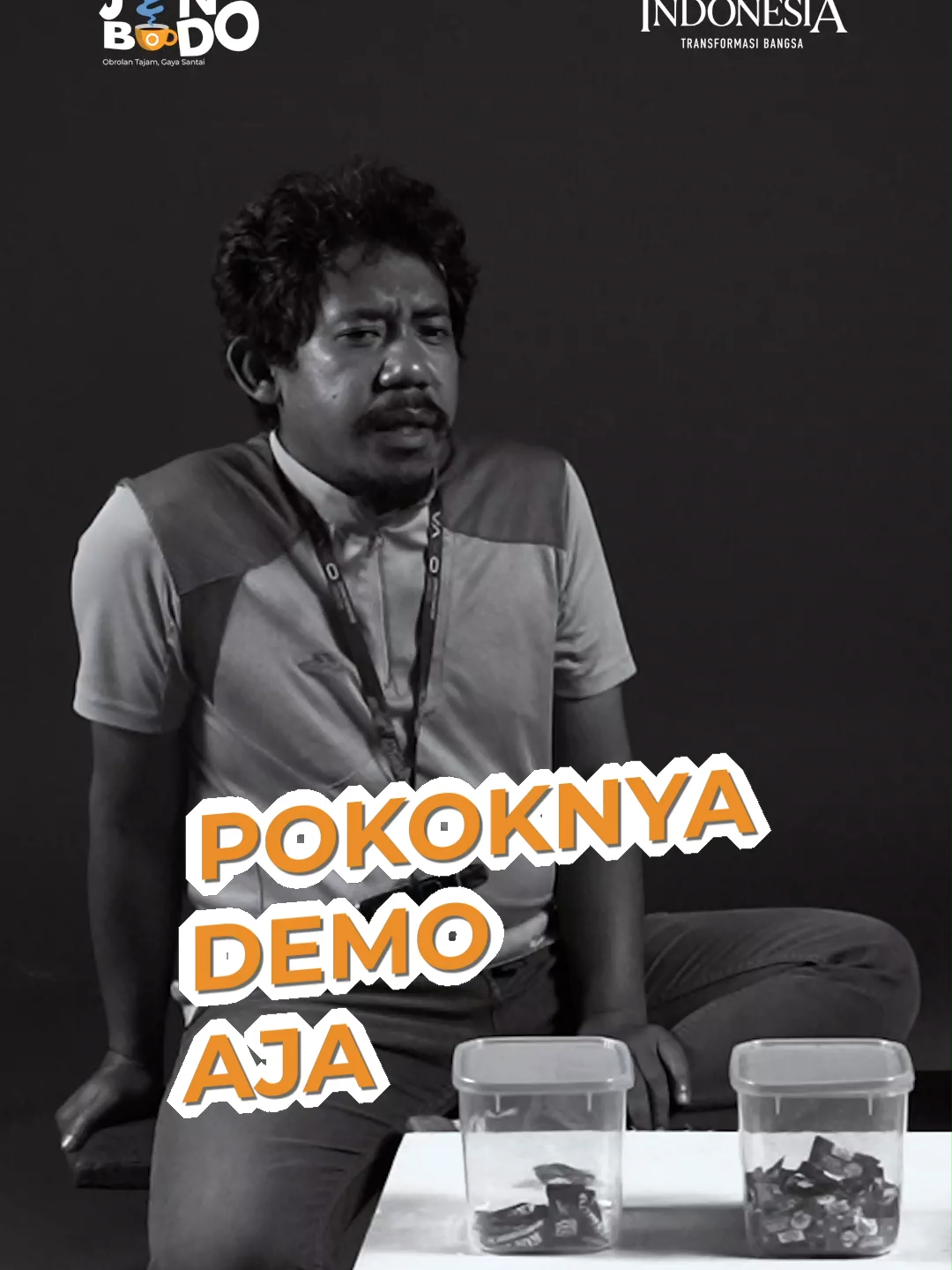 Pokoknya Demo Aja Demonstrasi untuk menyampaikan aspirasi adalah hak warga negara. Apalagi, sejarah mencatat bagaimana demonstrasi mahasiswa pada 1998 yang berujung pada lahirnya reformasi setelah pengunduran diri mendiang Presiden Soeharto. Sehingga, tidak ada yang mesti dilarang atau defensif terhadap aksi yang mempertanyakan gaji dan tunjangan anggota DPR seperti yang berlangsung di depan Gedung DPR pada 25 Agustus. #demomahasiswa #GantiDPR #BubarkanDPR #DemontrasiMahasiswa #TunjanganGajiDPR Video link https://youtu.be/lebP5xXqlBg