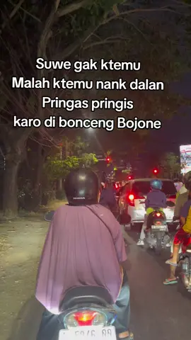 Yong Alah....  Iki Cobaan opo Godaan 🫣😅🤭 #viraltiktok #barangslundupan #pesonabojoneuwong #surabayatiktok #surabayahits 